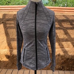 Lululemon Define Athletic Wear Top 8 Gray Black